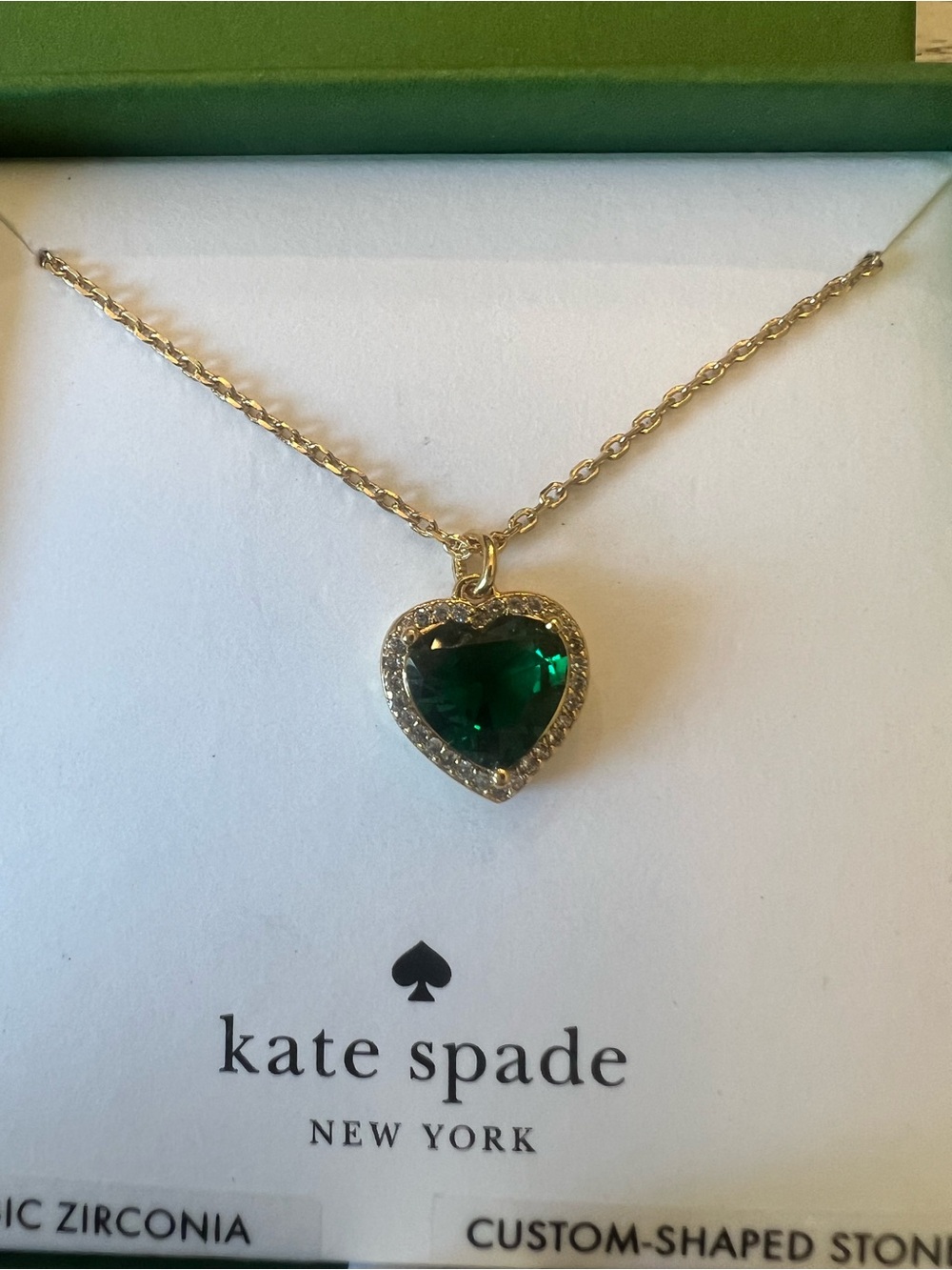 Kate Spade Gold Necklace with Custom-Shaped Emerald Green Heart Pendant NEW! - Picture 2 of 2